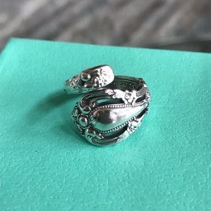 Eloquence Sterling Silver 925 Antique Spoon Ring